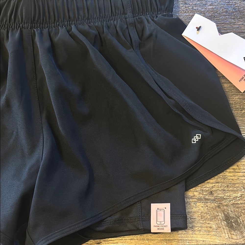 Black‎ Women's Athletic Shorts - Picture 2 of 6